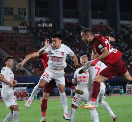 PG电子试玩官网-中超球队实力暴露无遗,各队备战相当充实!