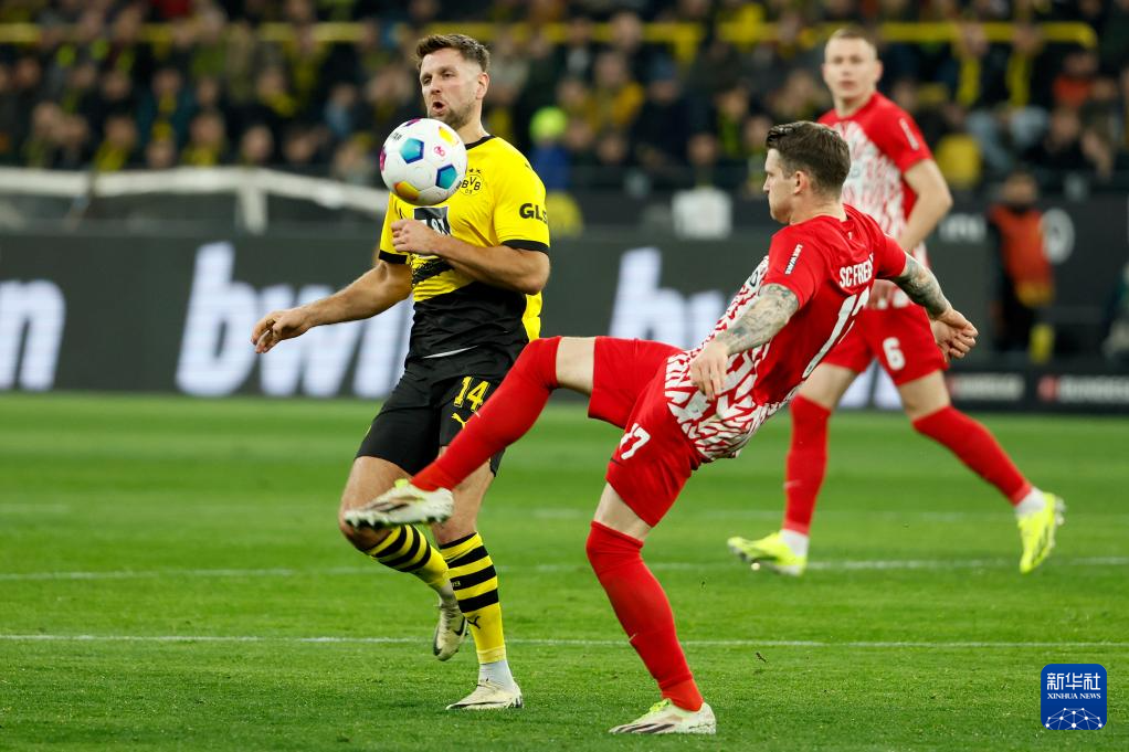 PG电子线上登入-多特蒙德客场爆冷不敌弗赖堡,陷入连败局面