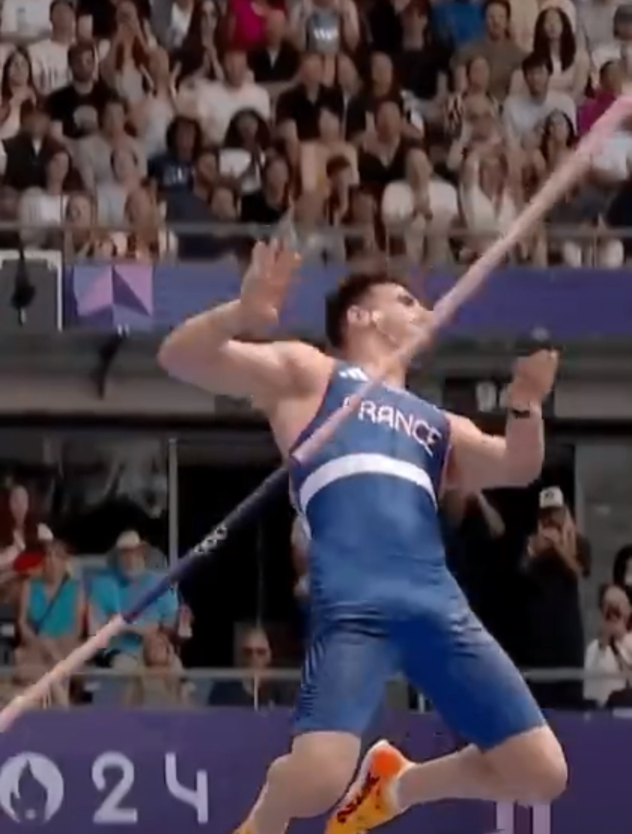 PG电子线上登入-俄罗斯跳高选手创造新纪录