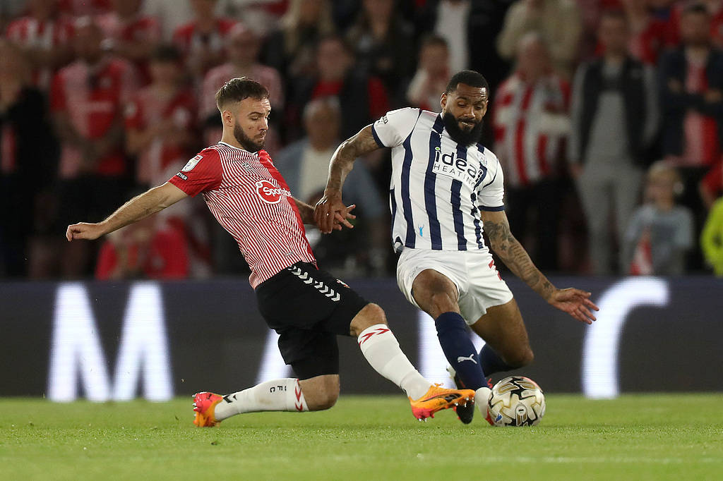 PG Soft Gaming-南安普顿客场逆袭哈德斯菲尔德,继续保持联赛势头