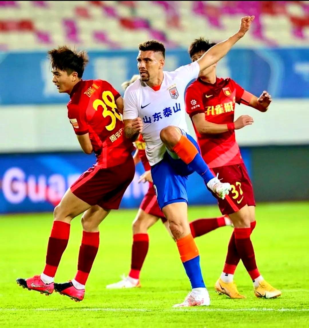 PG Soft Gaming-足球联赛打响激烈战役,球队实力悬殊